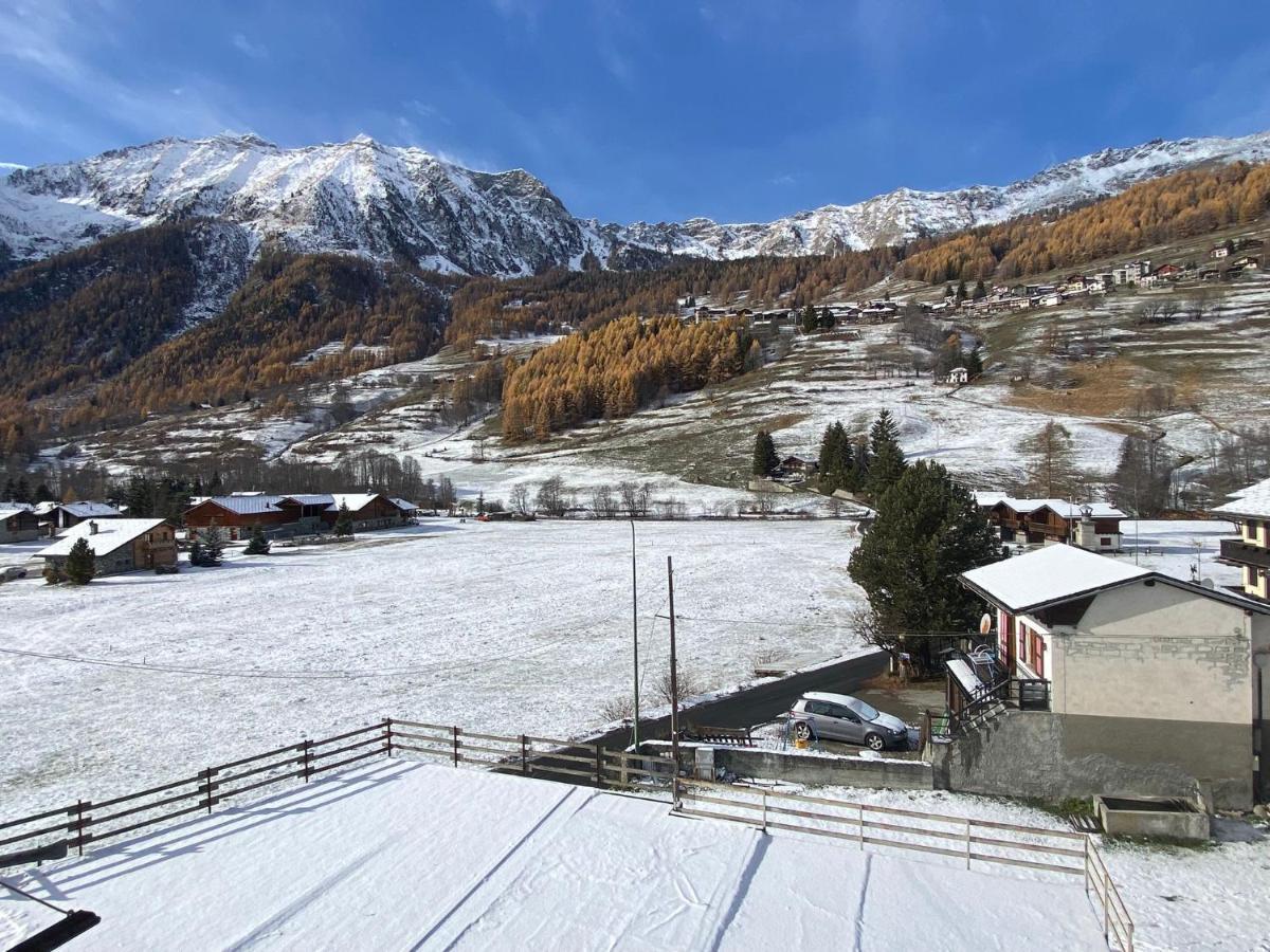 La Rondine - Appartamento Panoramico 6 Posti Letto In Villetta Champoluc Exterior photo
